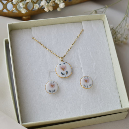Necklace tulip