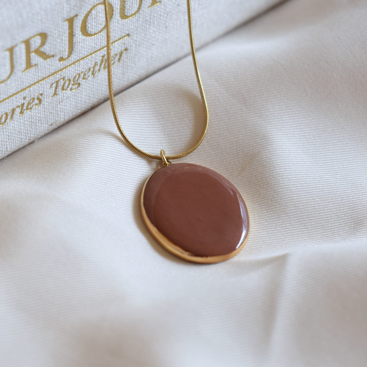 Medallion necklace