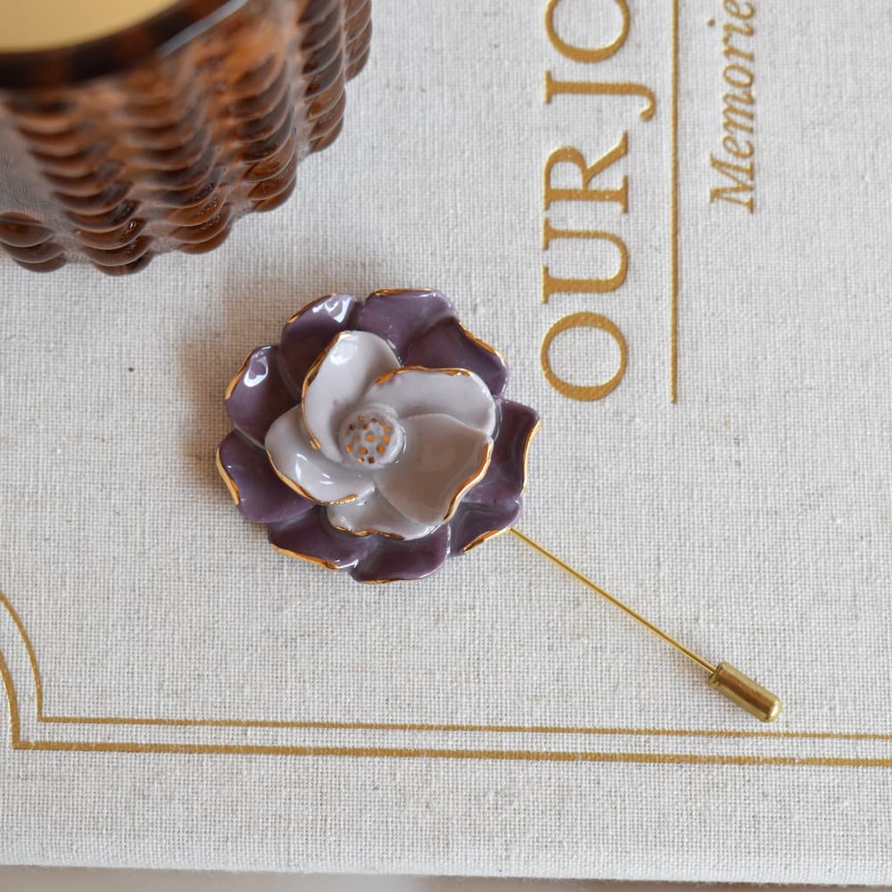 Floral brooch