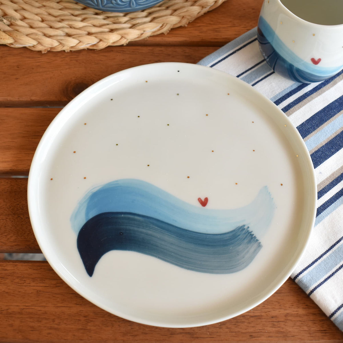 Sea – handmade porcelain plate with 24k gold, by Joska Handmade