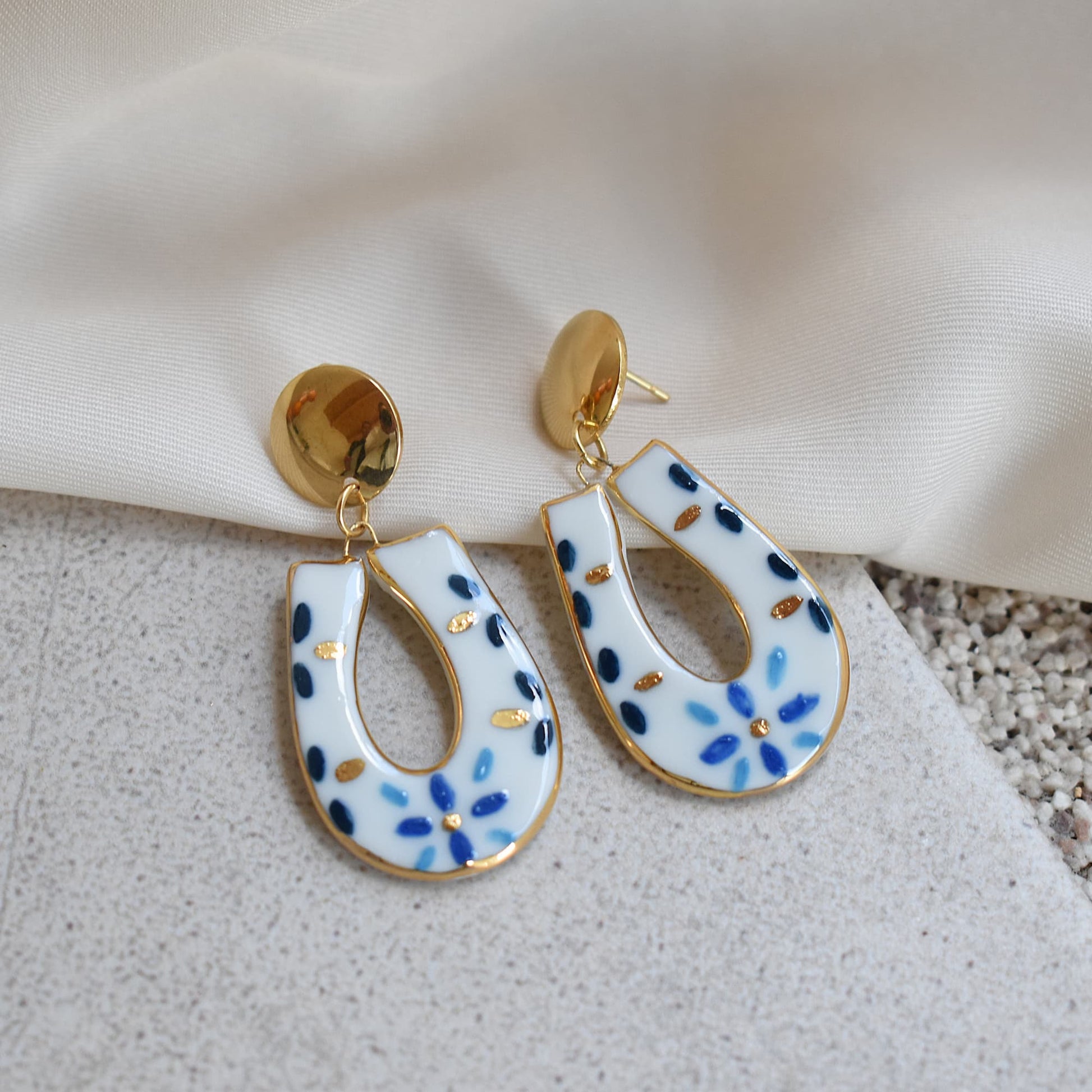 Alma do Mar – handmade porcelain earrings with 24k gold, by Joska Handmade