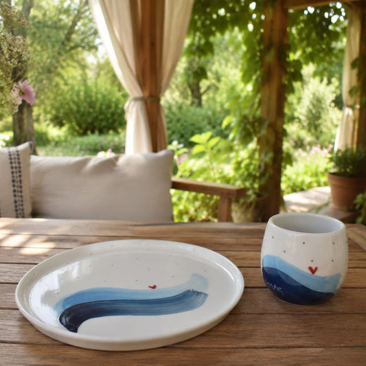 Sea plate detail – ocean-inspired motif with 24k gold ceramic decoration, by Joska Handmade